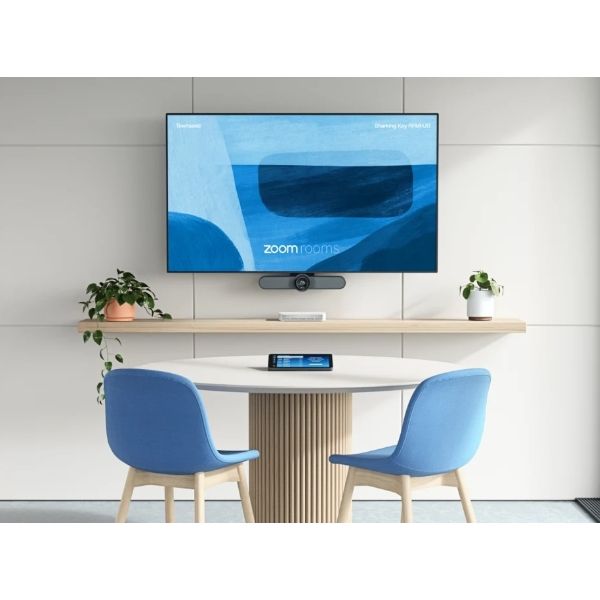 Logitech Rally Bar + Logitech Tap Zoom Rooms