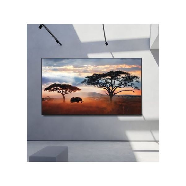 Samsung QP65A monitor a 8K_esposizione