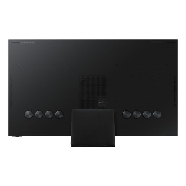 Samsung QP65A monitor a 8K retro