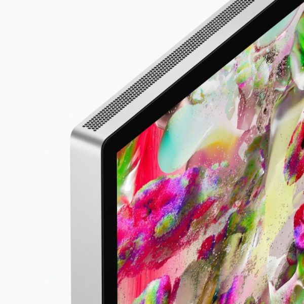 Apple Studio Display XDR nano-texture aluminium design