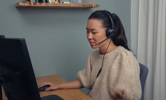 Cuffie EPOS con microfono per chiamate e videoconferenze