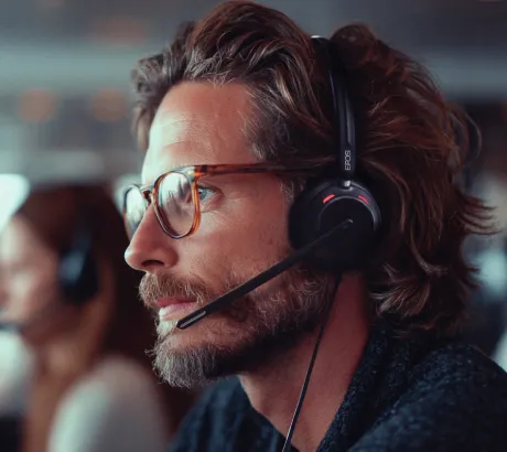 Cuffie EPOS con microfono per chiamate e comunicazioni in ufficio