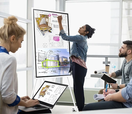 Schermi interattivi Schermi interattivi