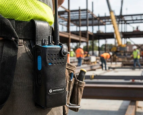 Custodie protettive per dispositivi radio