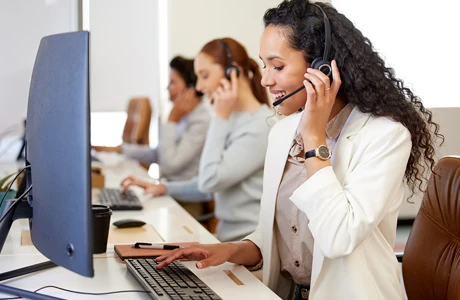 Cuffie per call center: le migliori soluzioni con microfono per un’assistenza efficace